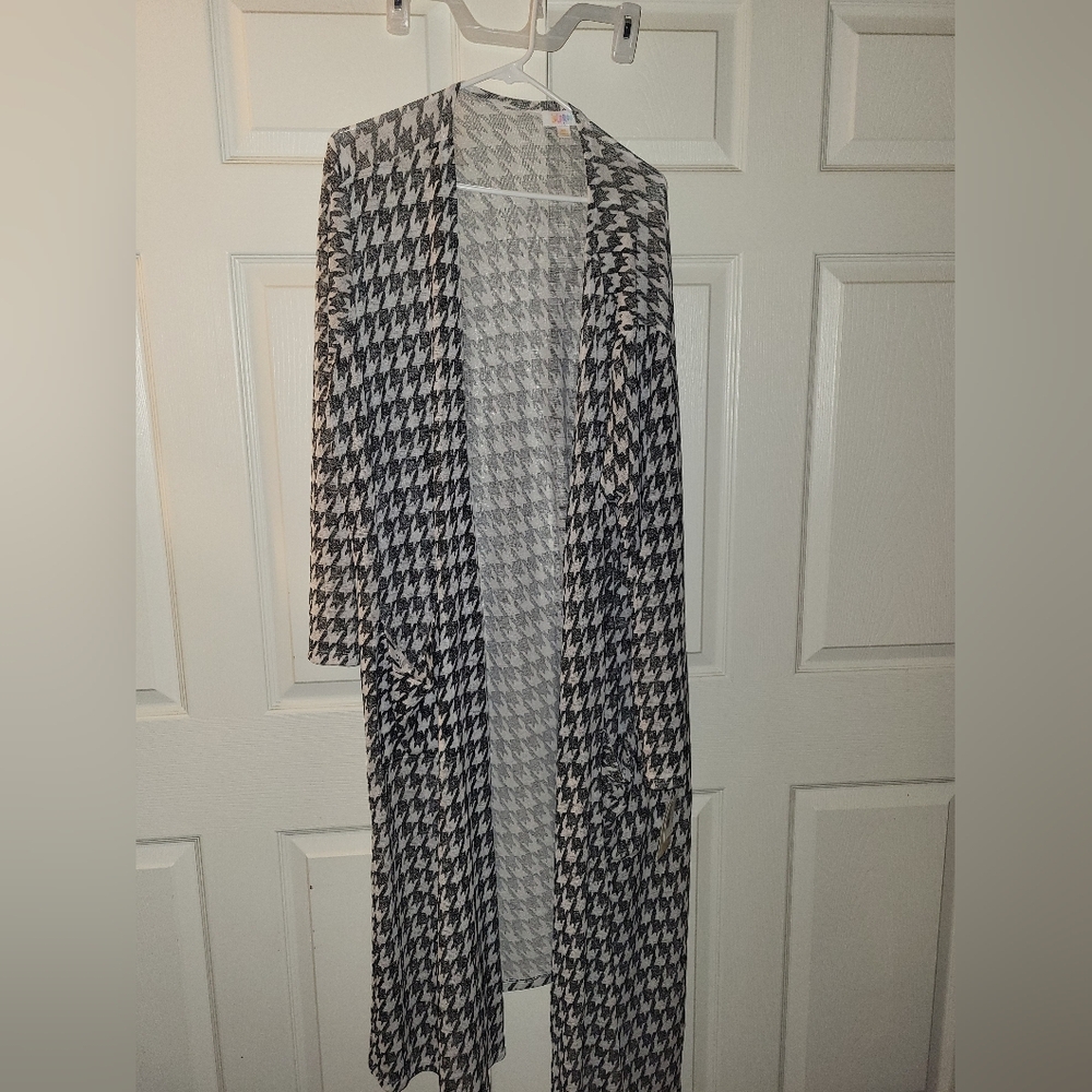 LuLaRoe Houndstooth Black and White Cardigan